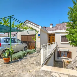 apartman-marja-studio.primorje-gorskikotar.com/